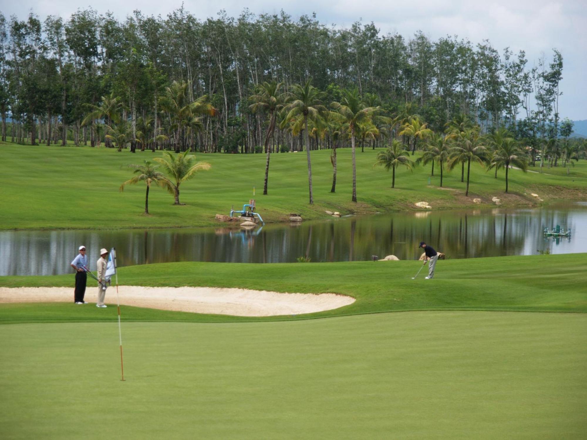 Mission Hills Phuket Golf Resort-Sha Extra Plus Por Bay Exterior photo