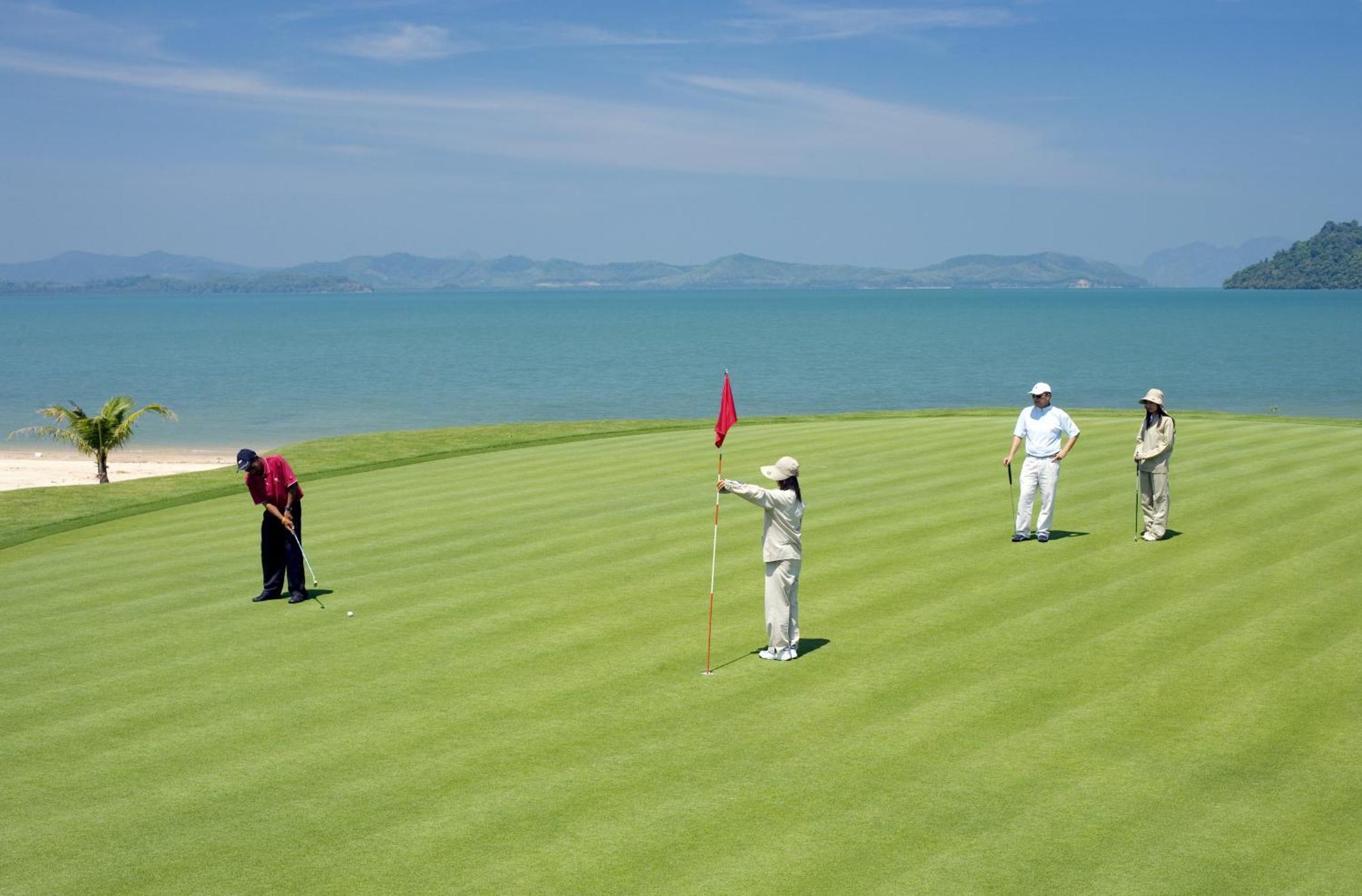 Mission Hills Phuket Golf Resort-Sha Extra Plus Por Bay Exterior photo