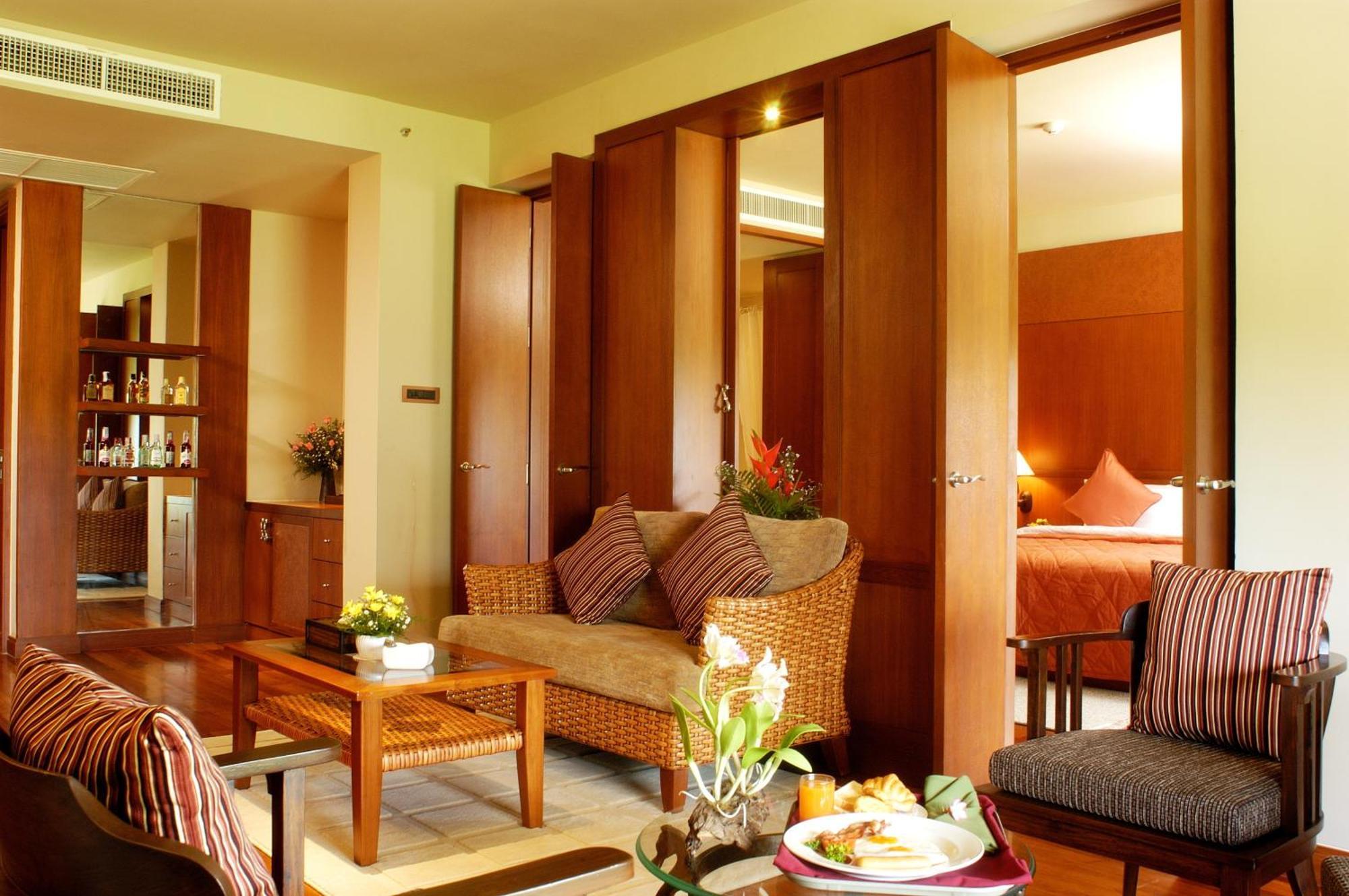 Mission Hills Phuket Golf Resort-Sha Extra Plus Por Bay Exterior photo