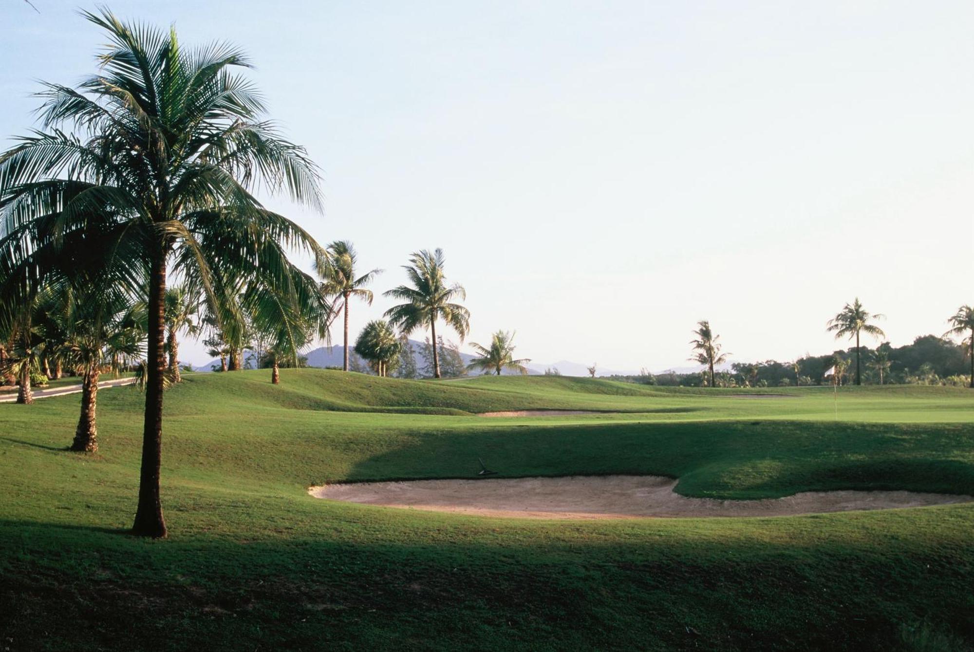 Mission Hills Phuket Golf Resort-Sha Extra Plus Por Bay Exterior photo