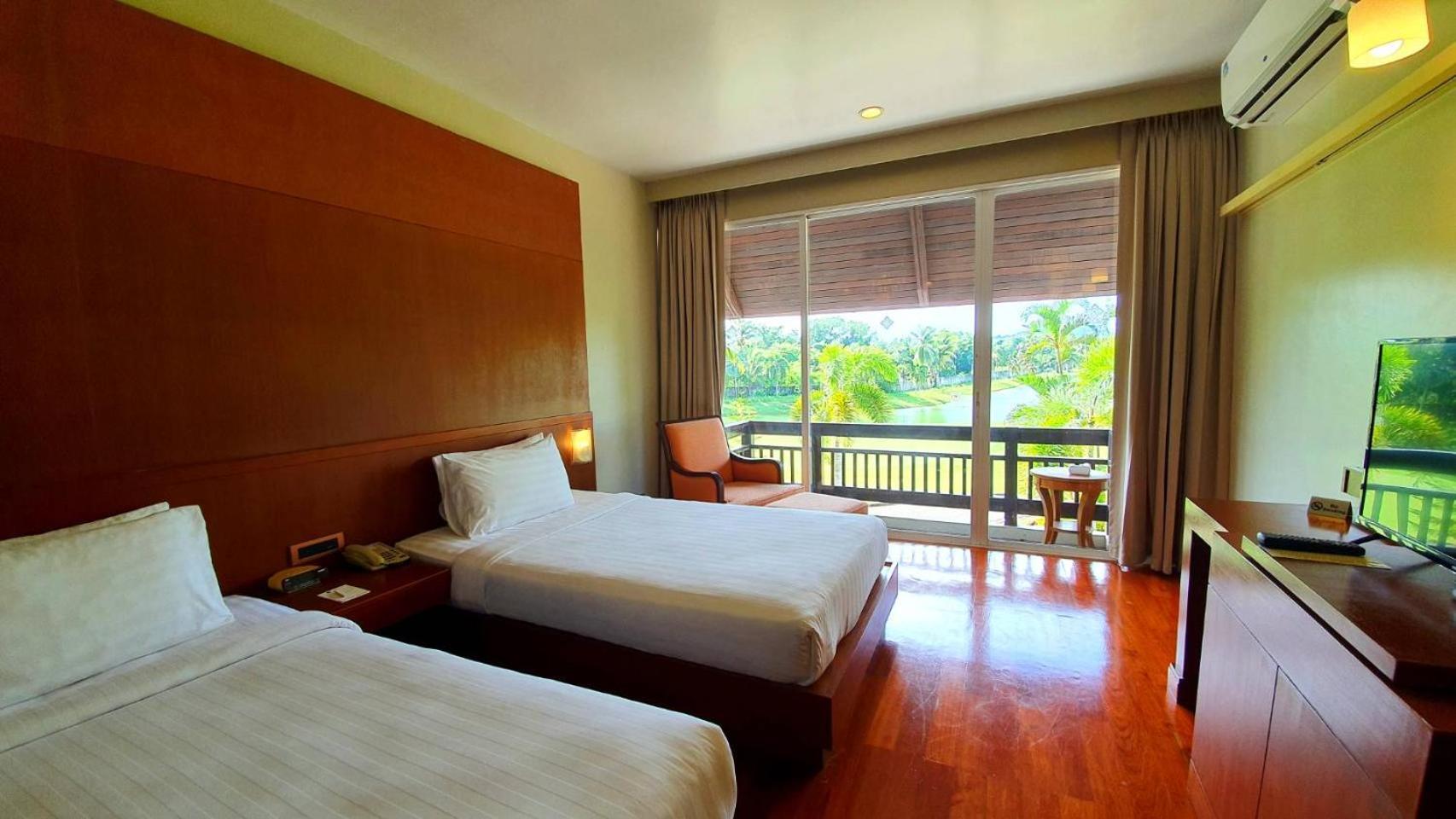 Mission Hills Phuket Golf Resort-Sha Extra Plus Por Bay Exterior photo